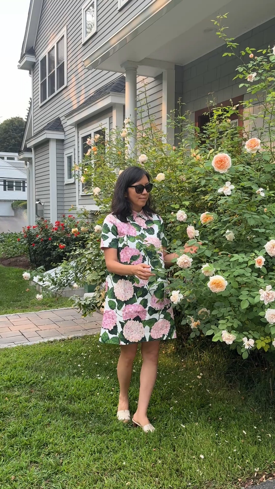 Oscar de la Renta hydrangea outfits all summer long 😍
