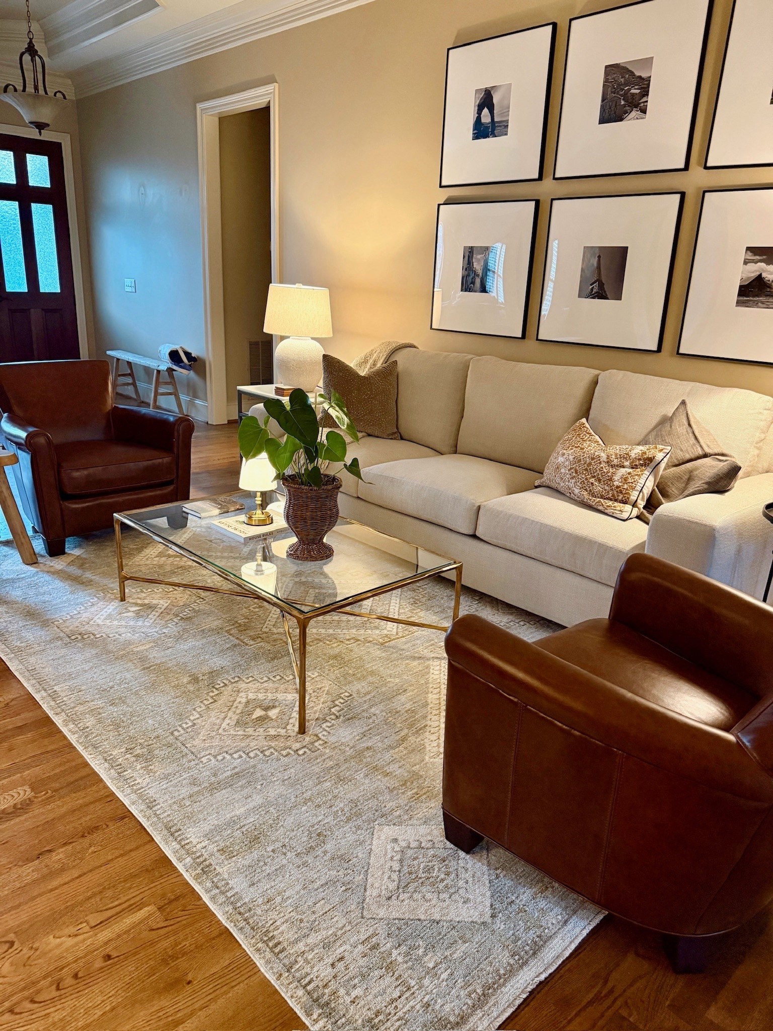 Our new sitting room, had to get another Pottery Barn couch because they’re our favorite!!👏🏻 Last for years and so comfy!