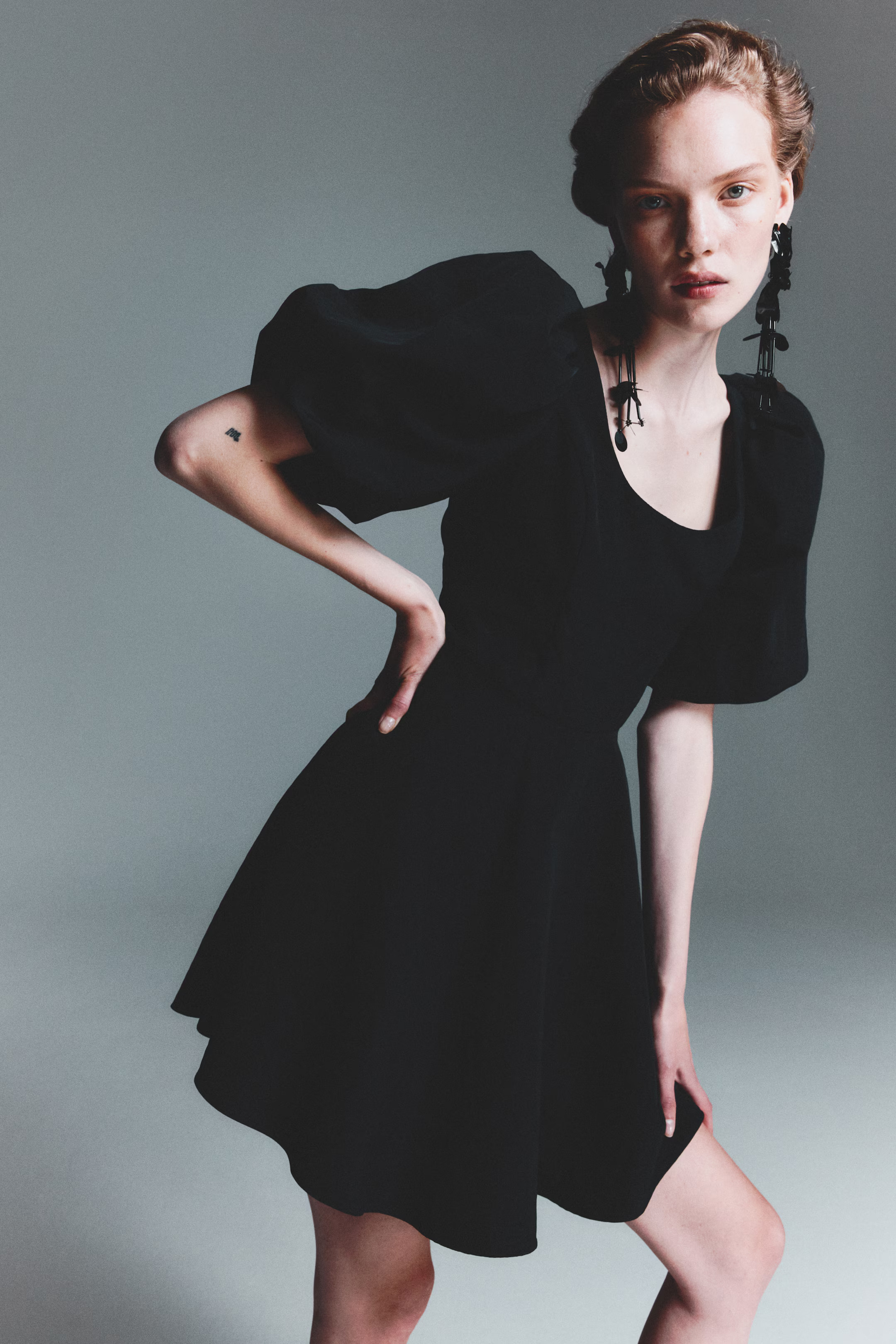 Balloon-sleeved dress | H&M (UK, MY, IN, SG, PH, TW, HK)