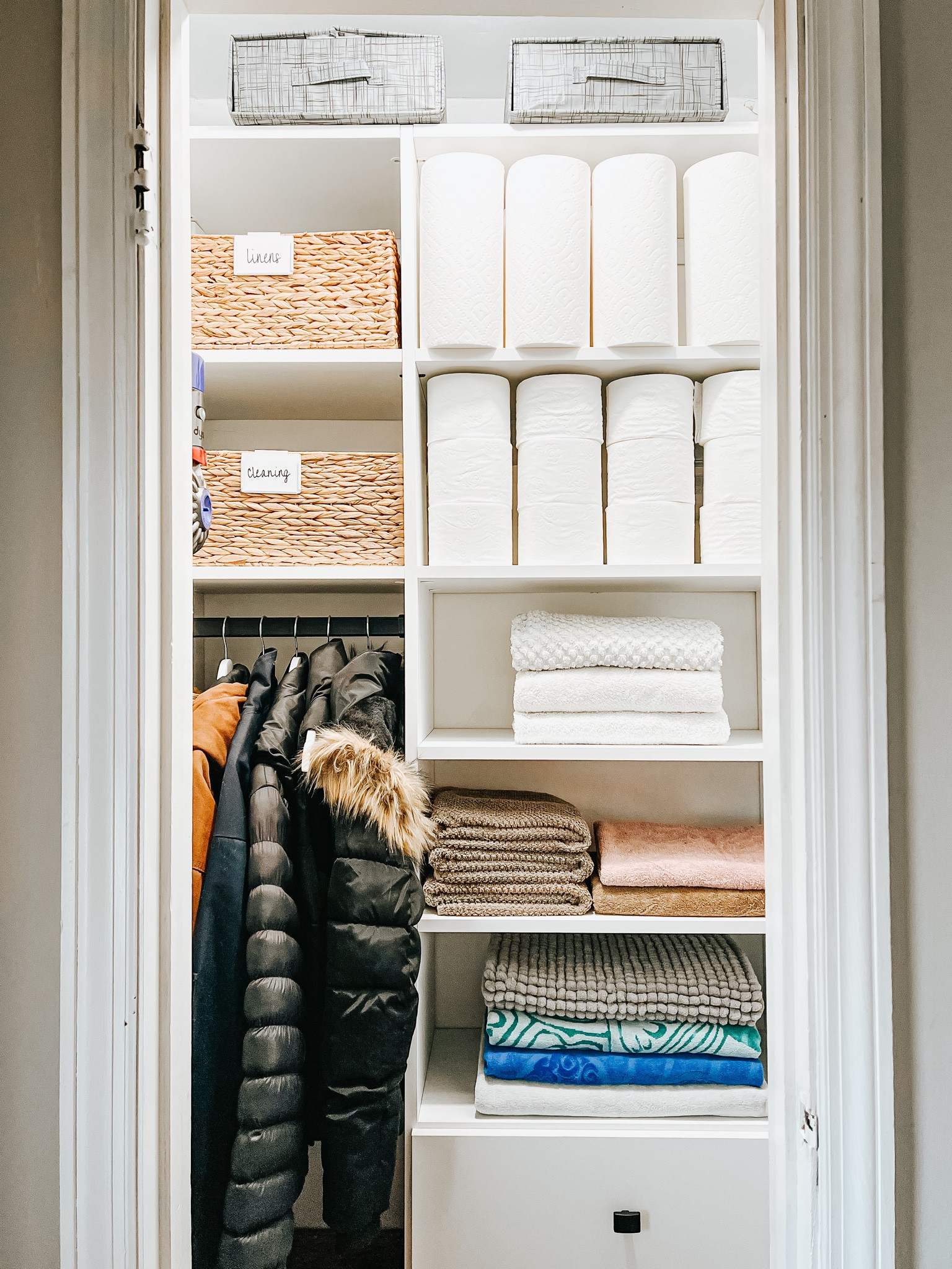 This dreamy closet was made possibly by our partners at California Closets! We love working together to make beautiful spaces!

#LTKhome