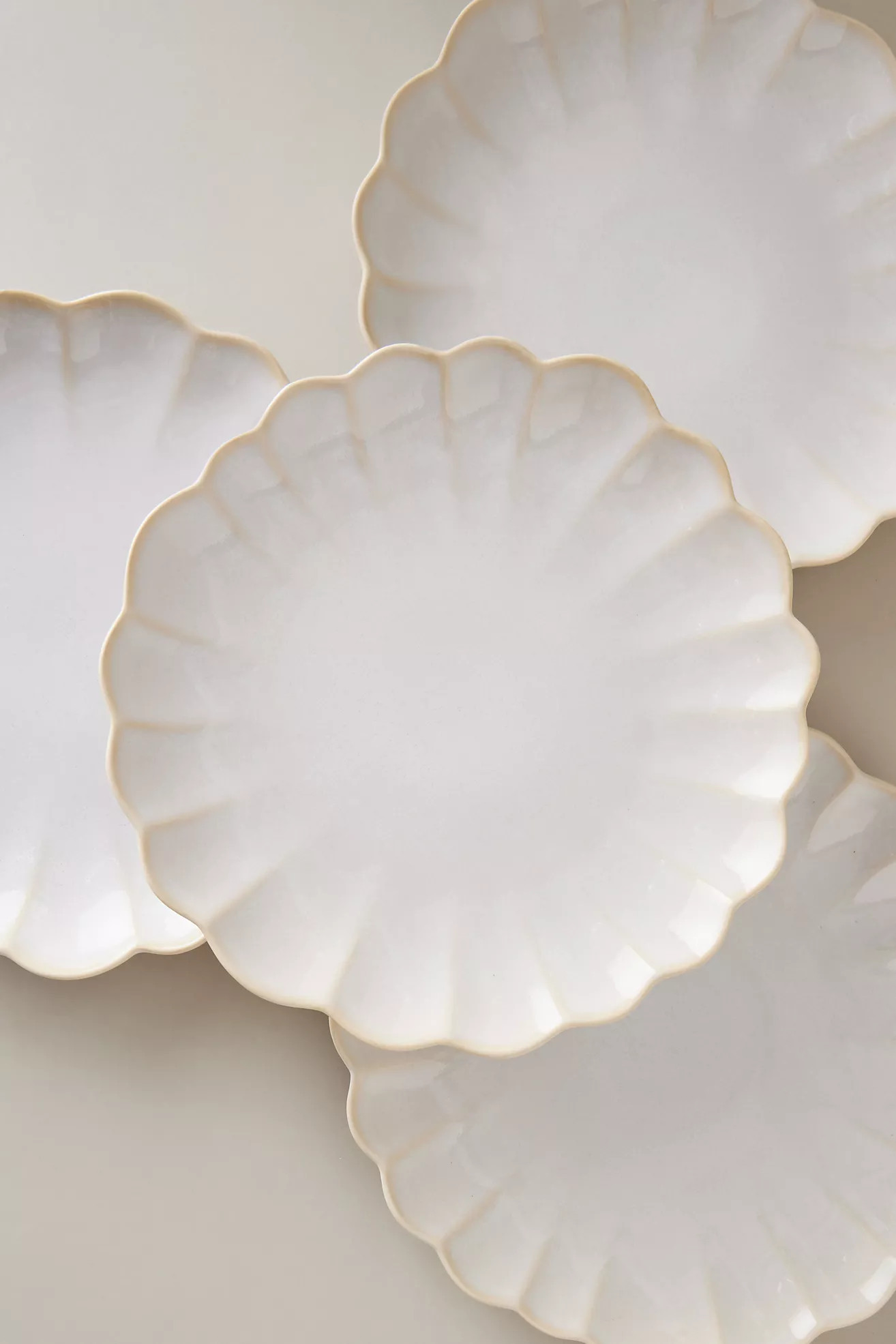 Beatriz Scalloped Dinner Plates, Set of 4 | Anthropologie (UK)