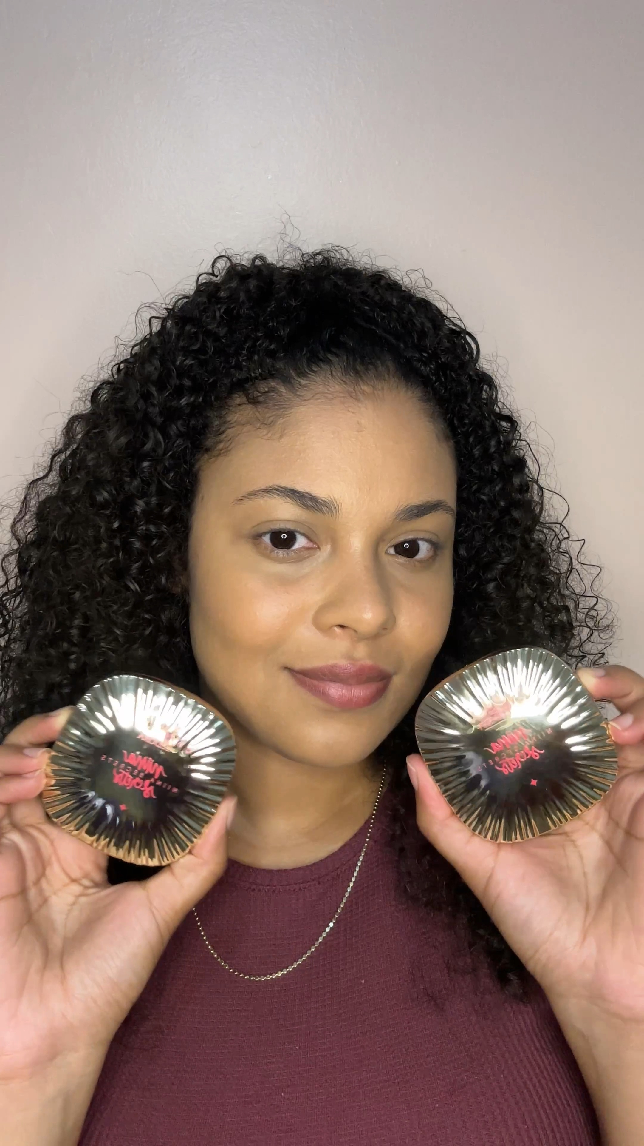 Testando as duas cores de blush marmorizado da linha Niina Secrets 💖 #LTKBrazil #TeoriaNaPratica2LTK

#LTKbeauty #LTKbrasil