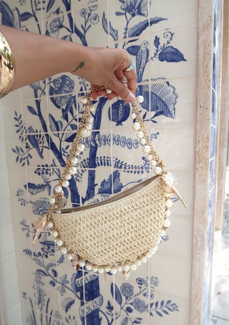 Shell Pearl rattan purse 🐚  so pretty for a wedding guest, spring outfit and travel 

#LTKFestival #LTKitbag #LTKwedding