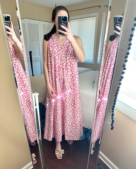 My recent H&M order just arrived and I thought it could be fun to try it on with y’all!

This pink patterned trapeze style dress has some cute tie detailing on the shoulders and along the back. I took it in a small and think it runs a bit big and could’ve probably worn an extra small!

H & M finds, spring fashion, summer fashion, affordable clothing, Easter dress, baby shower dress, church dress, summer style, blue and white dress, pink dress, casual dress, white jeans, floral tablecloth, leather and canvas crossbody bag, blue tweed lady jacket, trapeze style dress, white eyelet blouse, eyelet cover up

#LTKfindsunder100 #LTKfindsunder50