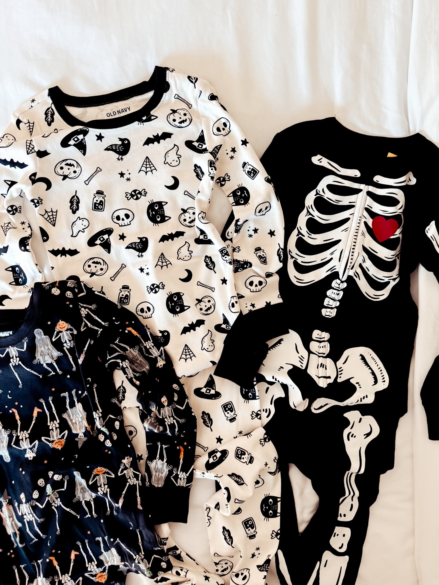{ Halloween Pajamas ❥

Old Navy Halloween Pajamas . Toddler Halloween Pajamas . Skeleton Onesie . Cute Halloween Pajamas . Family Halloween Pajamas } 

#LTKKids #LTKFamily #LTKSeasonal