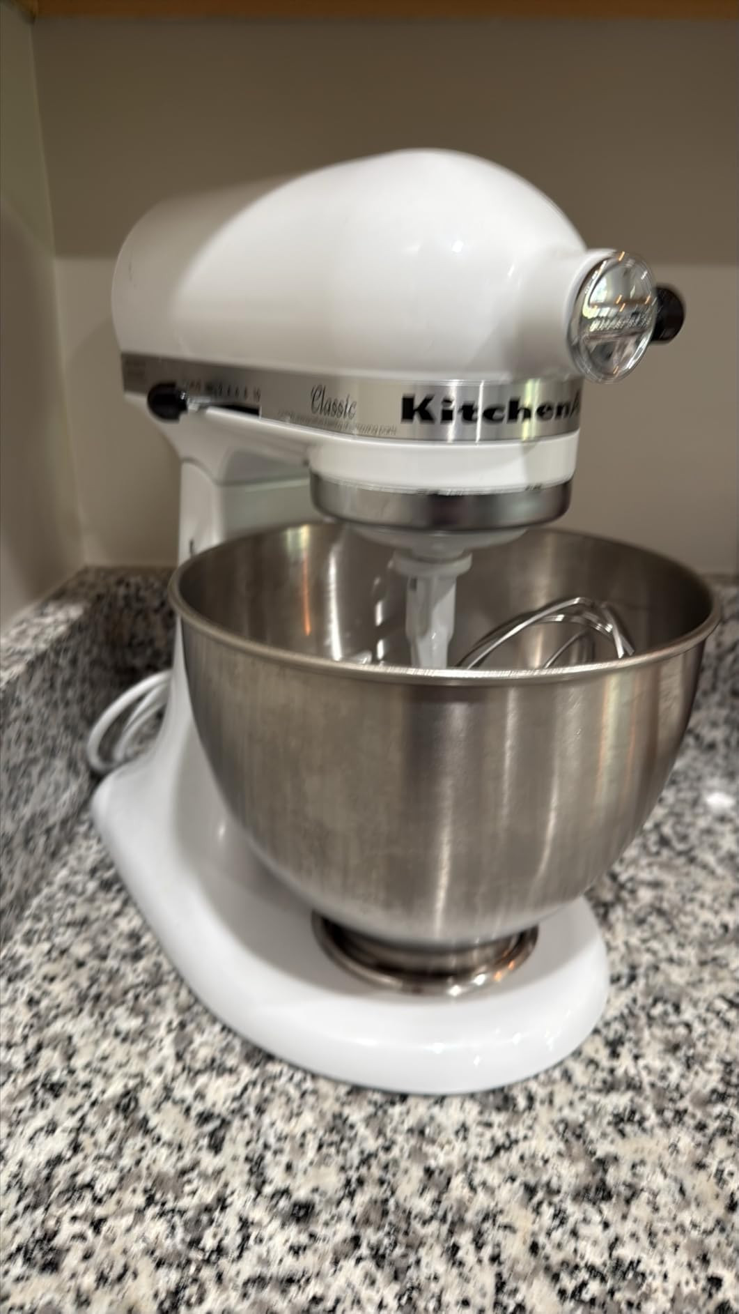 KitchenAid Classic Series 4.5 Quart Tilt-Head Stand Mixer K45SS, White | Amazon (US)