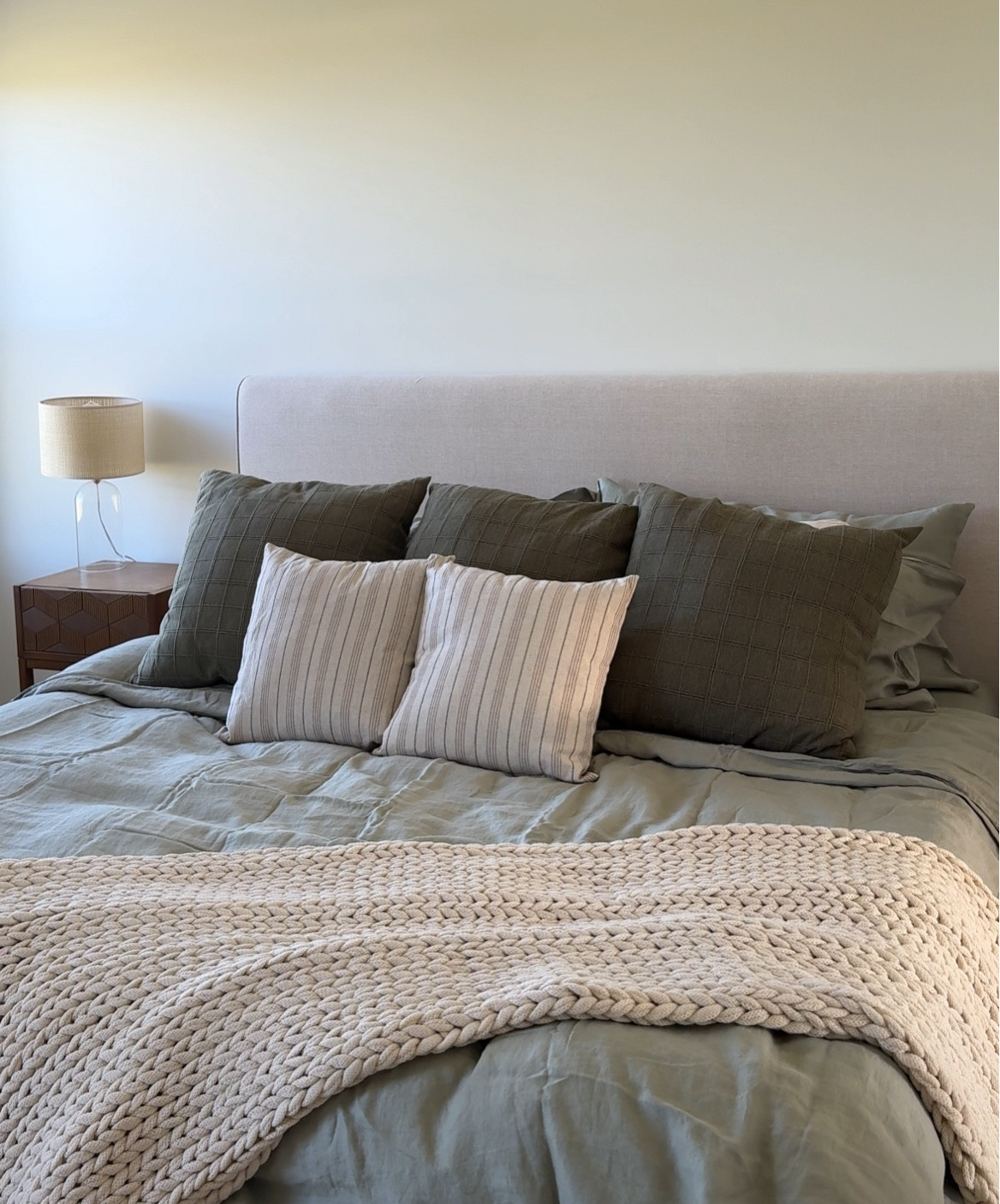 SHOP MY BEDROOM!! The coziest bed 🥰

#LTKhome #LTKstyletip