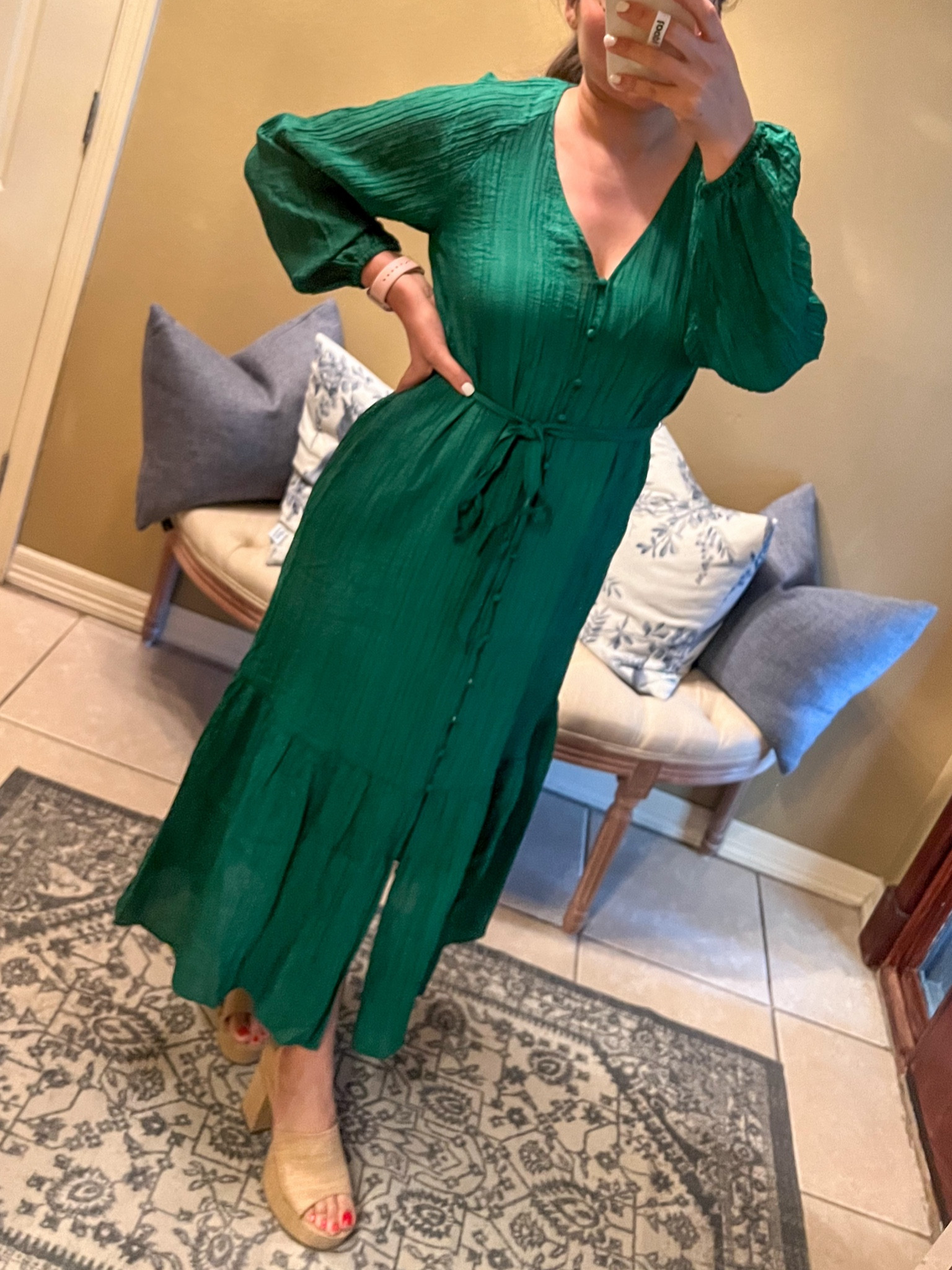 H&m Green long sleeve maxi dress
Wearing size S

#LTKStyleTip #LTKFindsUnder50 #LTKSeasonal