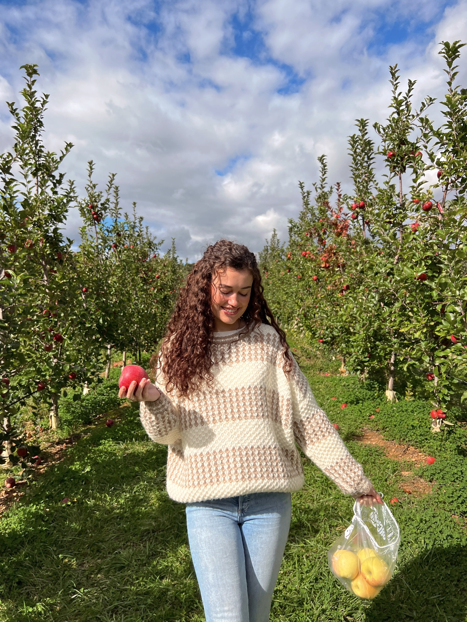 Autumn Apple Picking ❤️

#LTKSeasonal #LTKHalloween #LTKHolidaySale