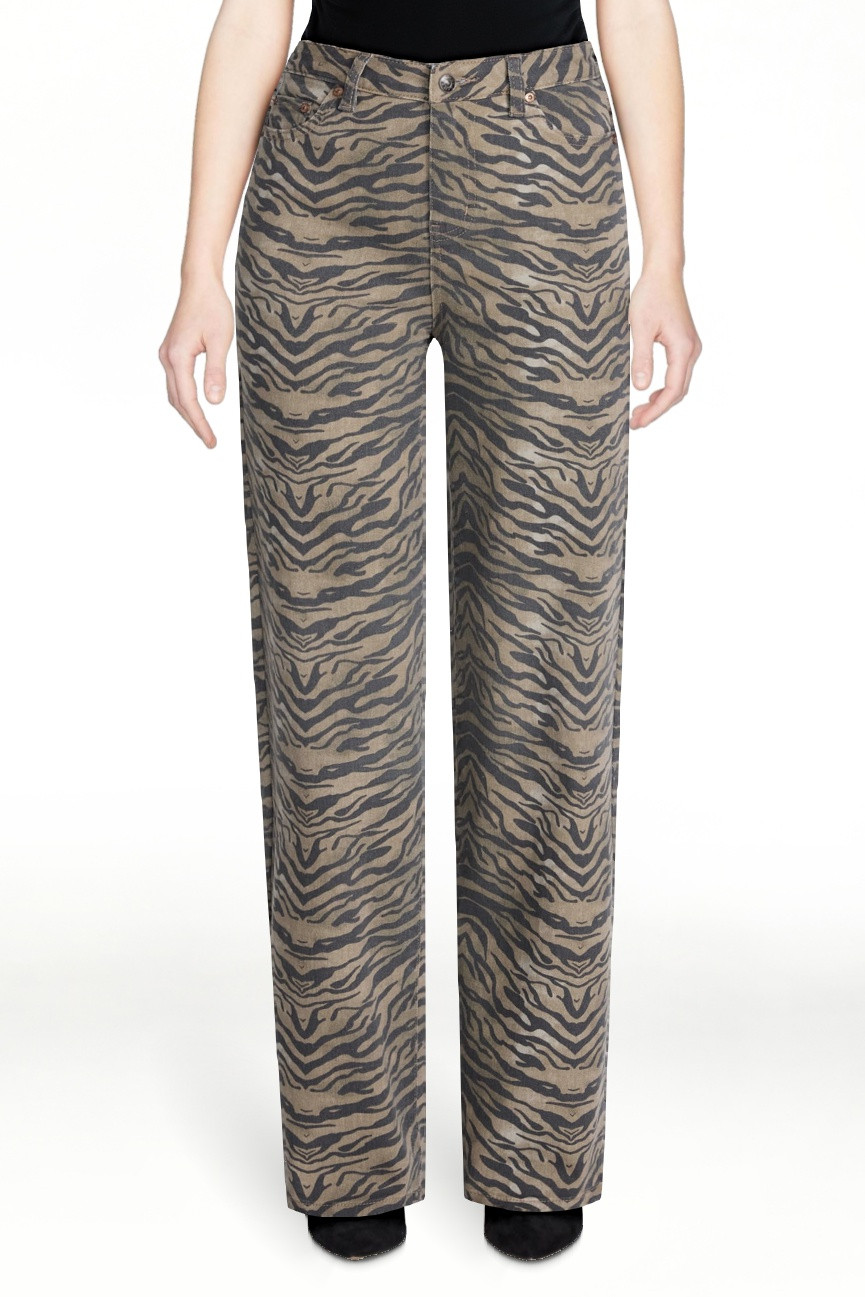 Madden NYC Women's Zebra Print 90's Jeans, 32" Inseam, Sizes 00-18 | Walmart (US)