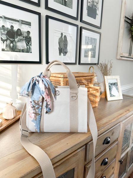 it’s back in stock y’all 🤍


Lululemon tote
Spring bag
Mom bag



#LTKfindsunder100 #LTKstyletip #LTKitbag