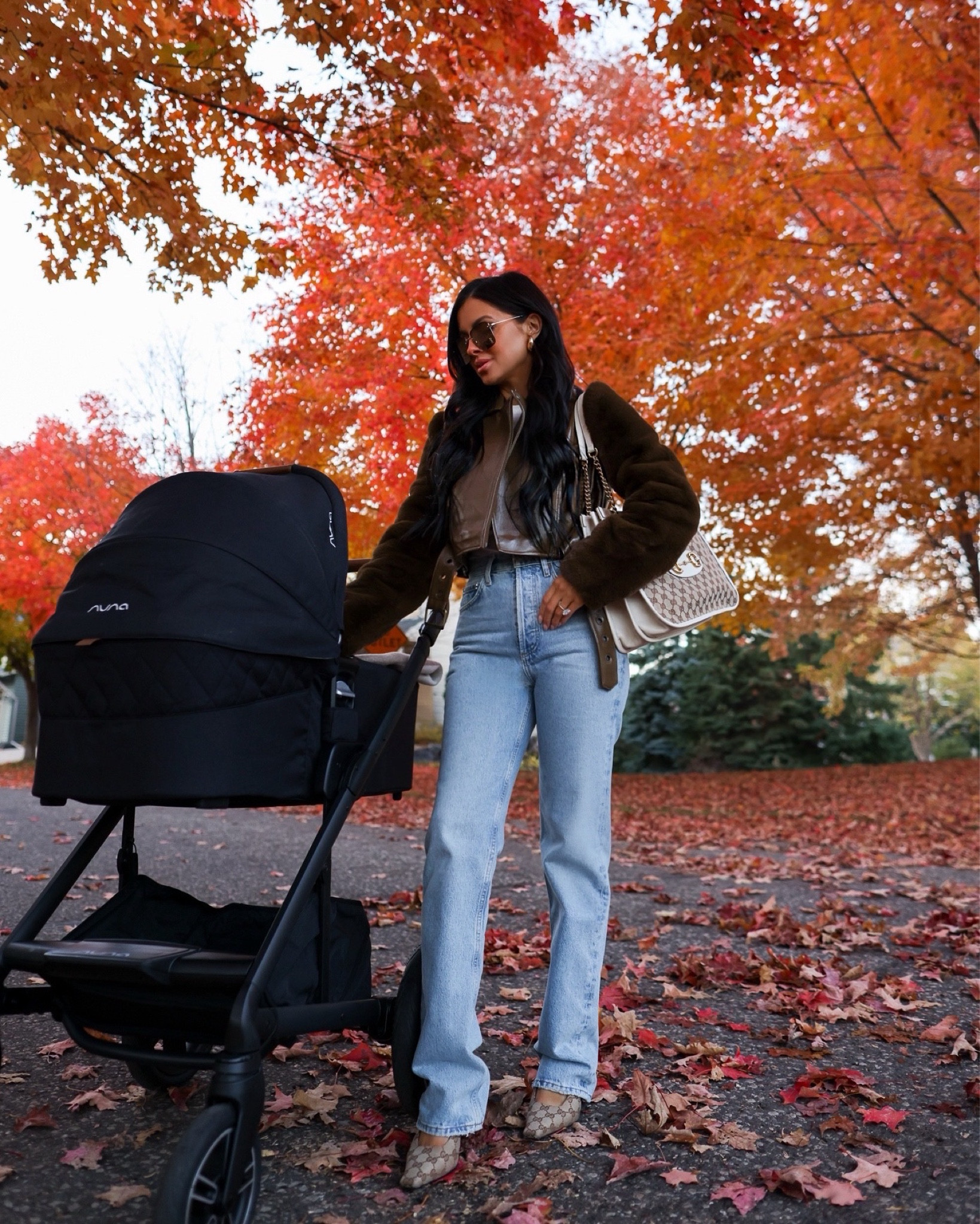 Casual outfit ideas
Revolve faux leather and Sherpa coat
Agolde jeans
Free people thermal tee


#LTKSeasonal #LTKHoliday #LTKStyleTip