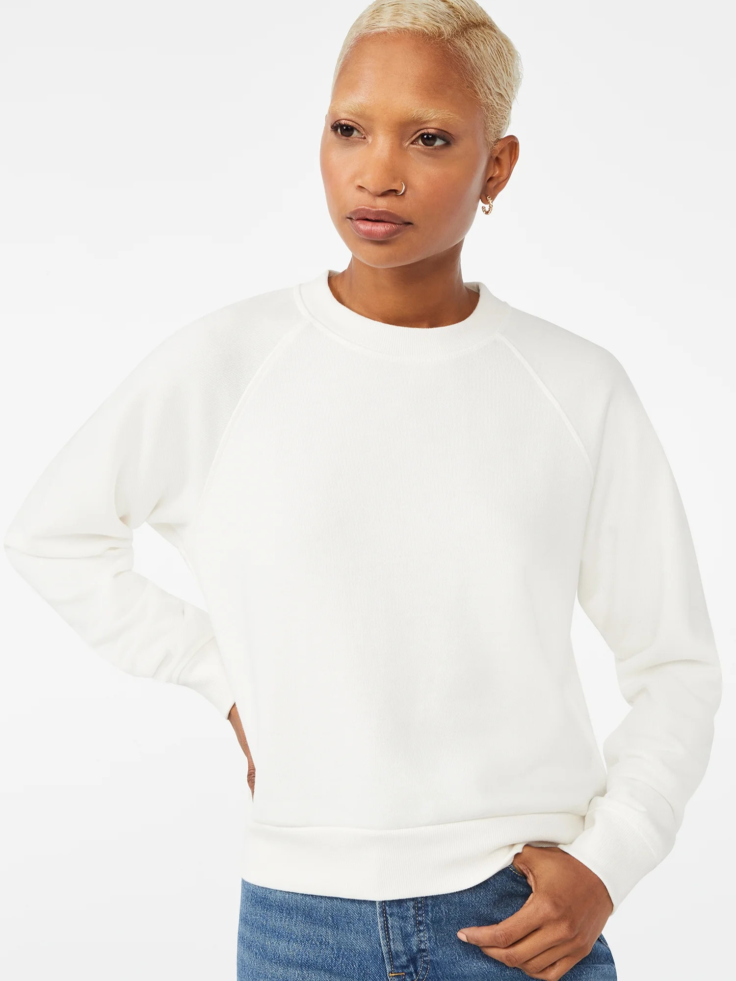 Free Assembly Women's Classic Raglan Sweatshirt - Walmart.com | Walmart (US)