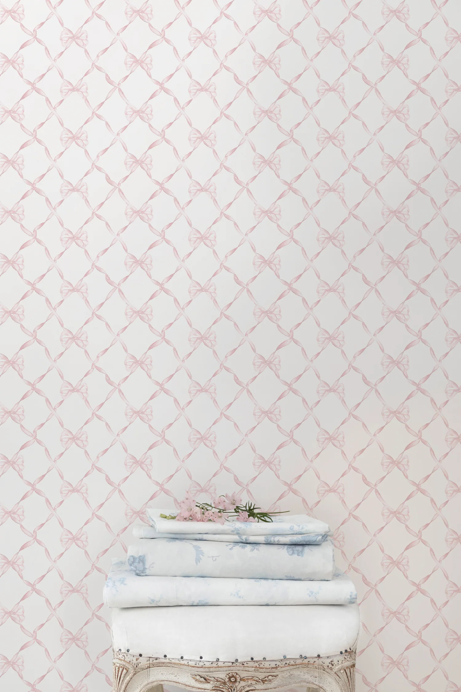Baby Bow Standard Wallpaper | LoveShackFancy