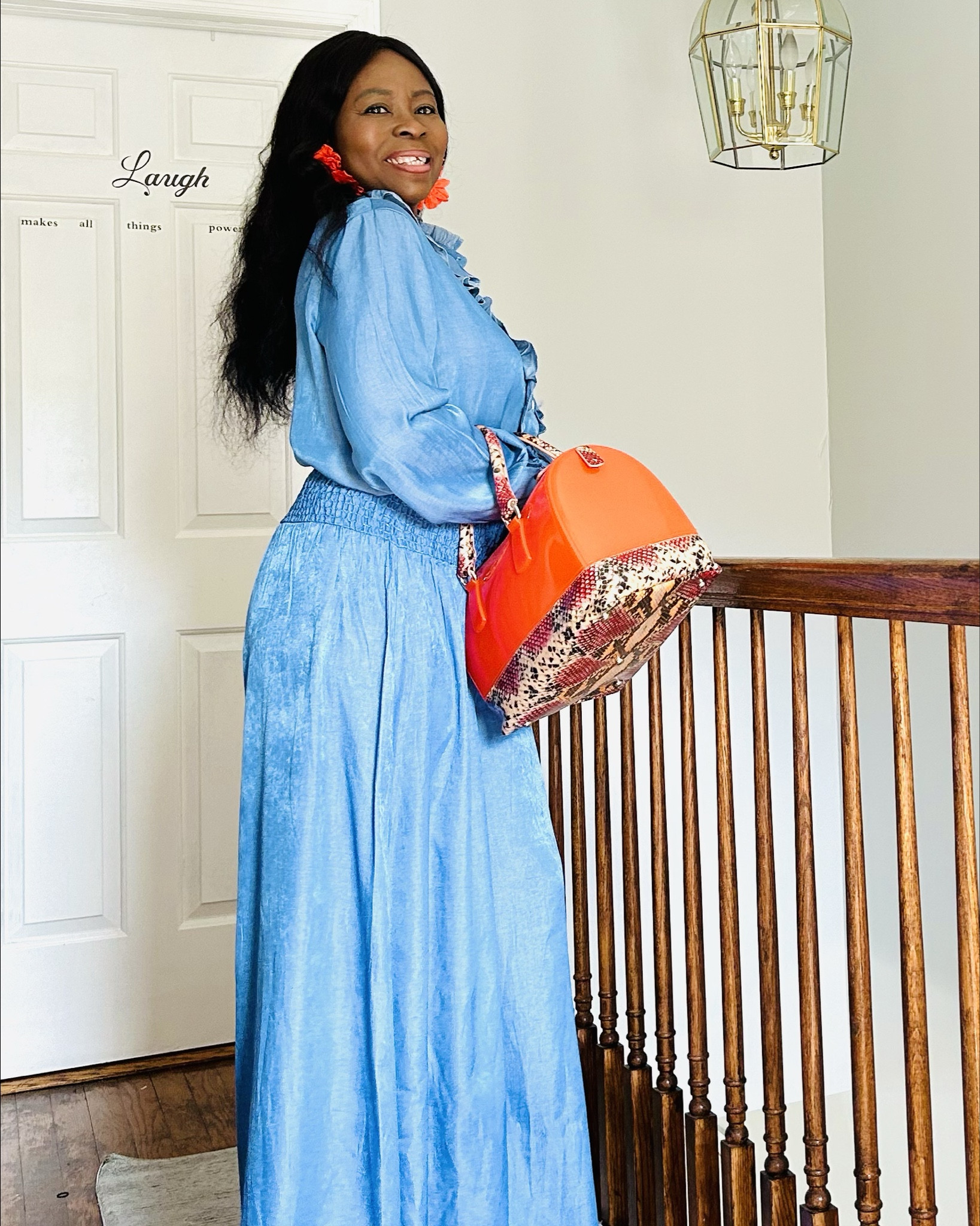 Styling Solid Color Ruffled Hem Shirt

#LTKStyleTip #LTKU #LTKBeauty