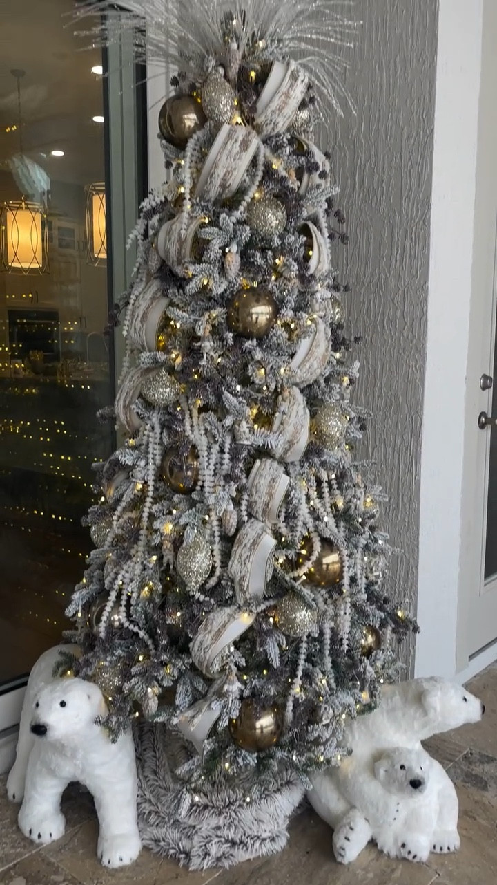 Polar bears make every snowy design better! These particular bears are not available online but I have a couple others that I use a lot. Comment SHOP for a link. 
.
.
.
.
#polarbears #polarchristmas #snowy #snowychristmas #christmastree #christmastreedecorating #christmasdecor #christmasinspo #christmasinspiration #christmastreeinspo #whitechristmas #holdmyeggnog #christmastreeinspirations🎄 #nocatee #nocateemoms