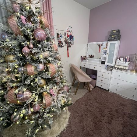 Pink Christmas bedroom #christmastree #christmasbedroom #pinkchristmas 

#LTKhome #LTKSeasonal #LTKHoliday