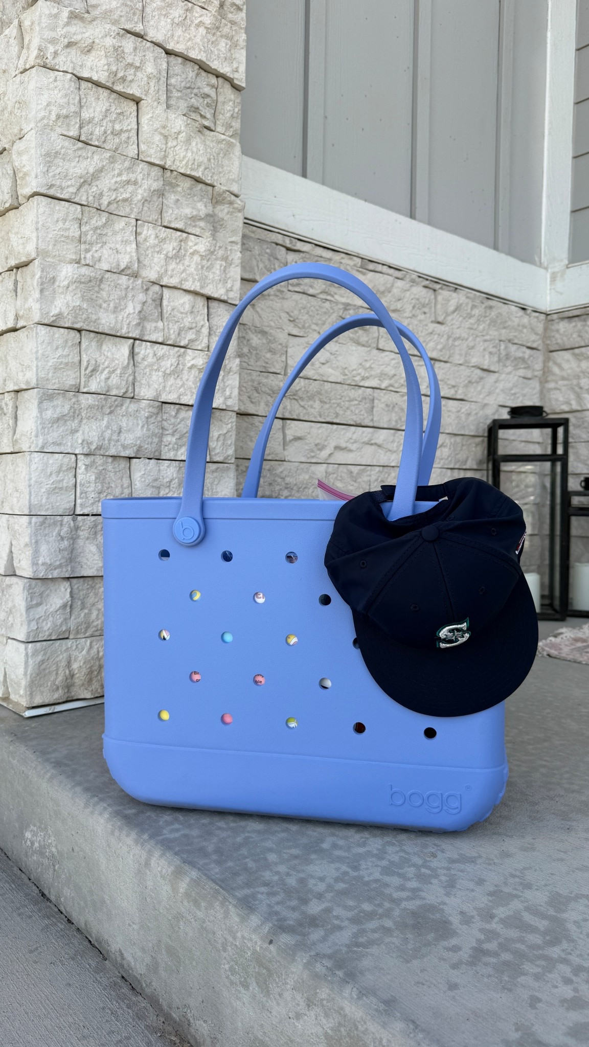 Treated myself to a new big A** mom bag for sports mainly! Looove this color!

Dicks sporting goods, bogg bags

#LTKKids #LTKMothersDay #LTKTravel