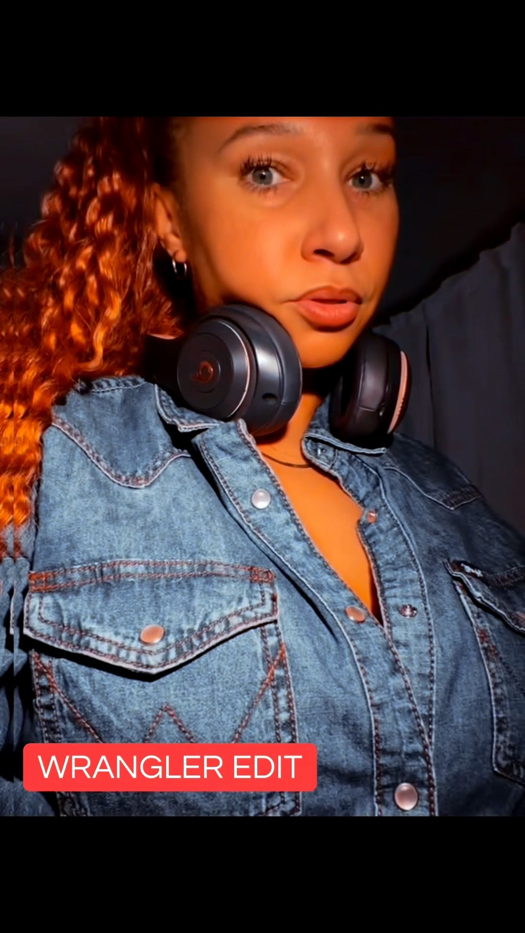 Another one from my Wrangler edit.

This denim snap shirt is comfortable enough to actually work in — wore it while designing a project and paired it with Adidas track pants.

Soft, broken-in feel with that classic western fit that still looks put together.

Runs a little big — I’d size down. Wearing a medium, could’ve done a small.

Linked this denim Wrangler snap shirt in LTK.

#wrangleredit #wranglerdenim #workwear #denimshirt #westernstyle #westernwear #casualstyle #ltkfashion #over40style

#LTKSaleAlert #LTKOver40 #LTKootd