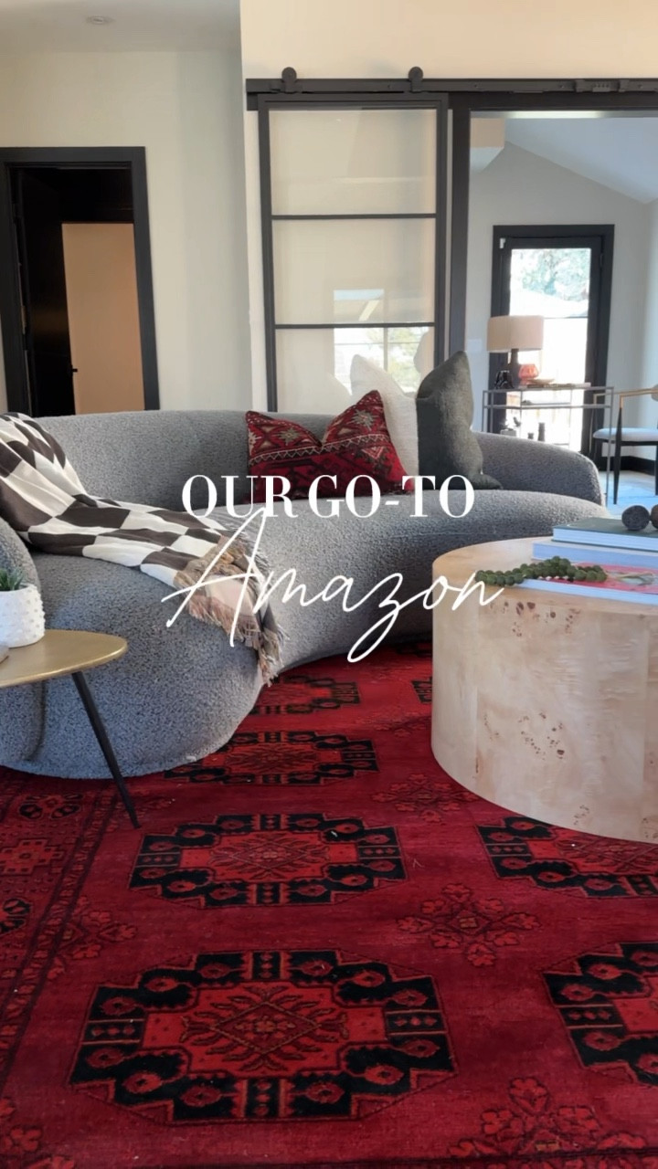 This curved sofa will take your living room to the next level. It’s so good…and believe it or not you can order it on Amazon!

#sofa #couch #curved #modern

#LTKVideo #LTKstyletip #LTKhome