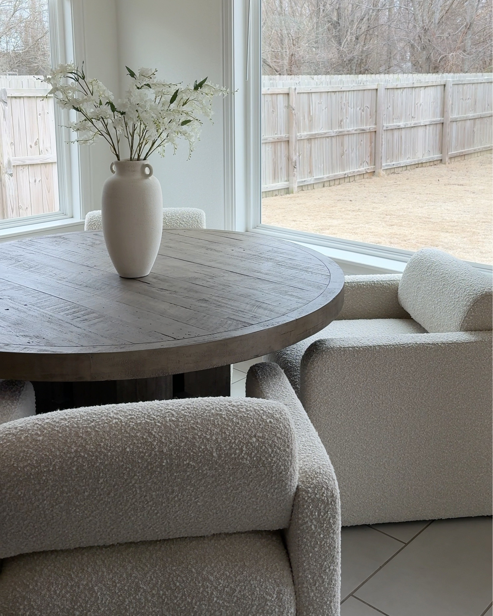 Breakfast nook 🧘‍♀️🧘‍♀️



home furniture, spring refresh, home finds, kitchen, dining room

#LTKHome #LTKWatchNow #LTKFamily