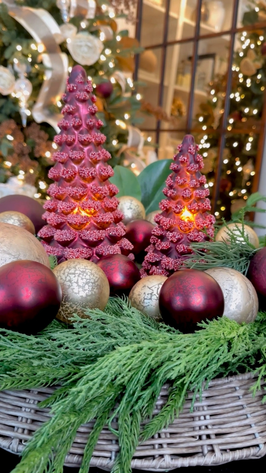 Holiday Centerpiecee

#LTKHome #LTKSeasonal #LTKParties