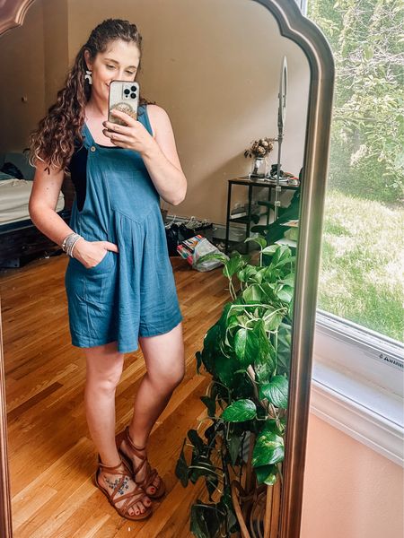 This romper is going to be my go-to outfit of the summer. It’s so lightweight and comfortable, I’ve been busy packing but can still feel “cute and put together” easily with it. I’m going to have to snag a few more colors.

Romper, travel outfit, cozy outfit, summer outfit, summer concert outfit 

#LTKTravel #LTKStyleTip #LTKBeauty