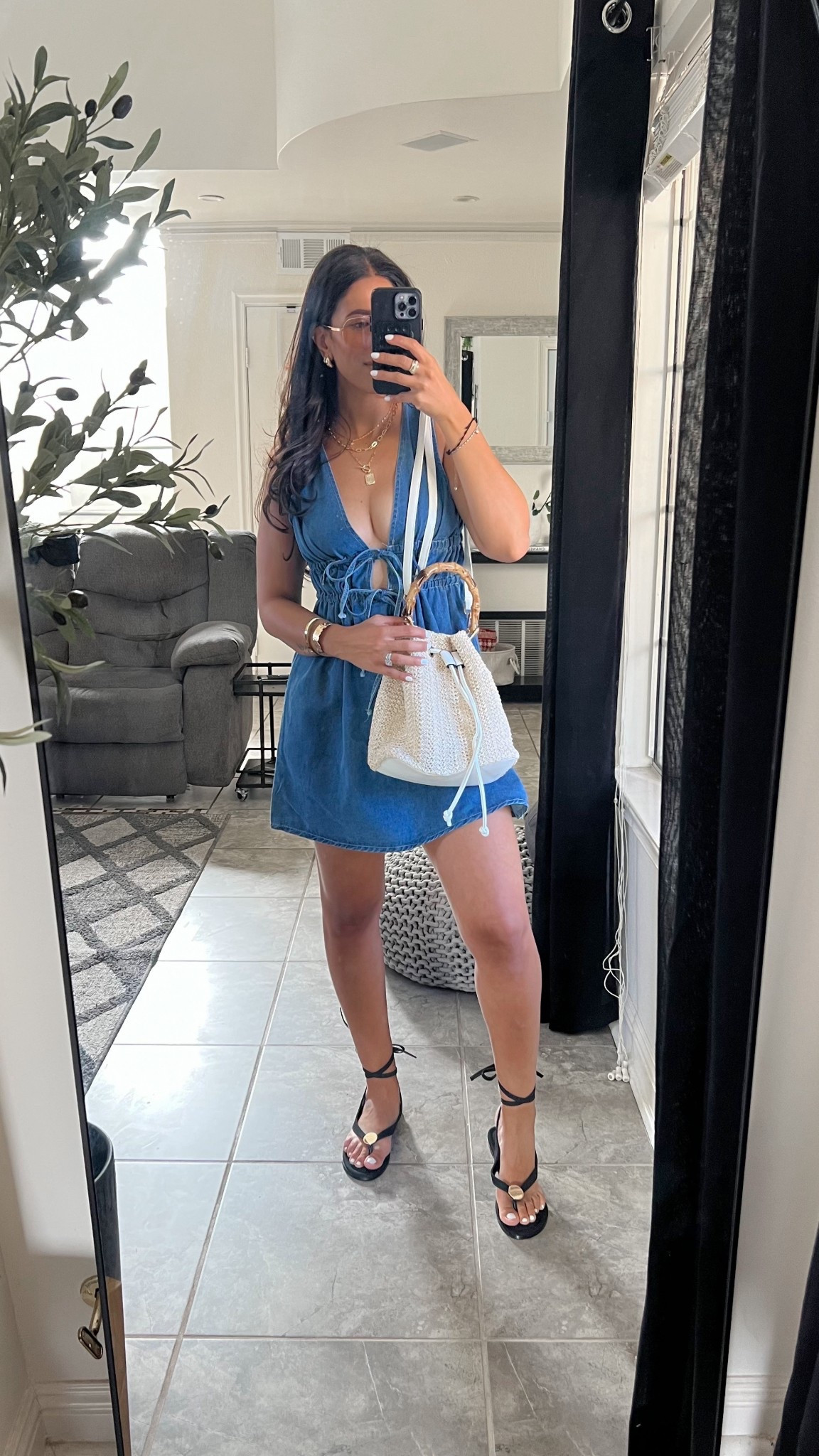 Denim dress summer look!


#LTKSummerEdit #LTKStyleTip #LTKFindsUnder50