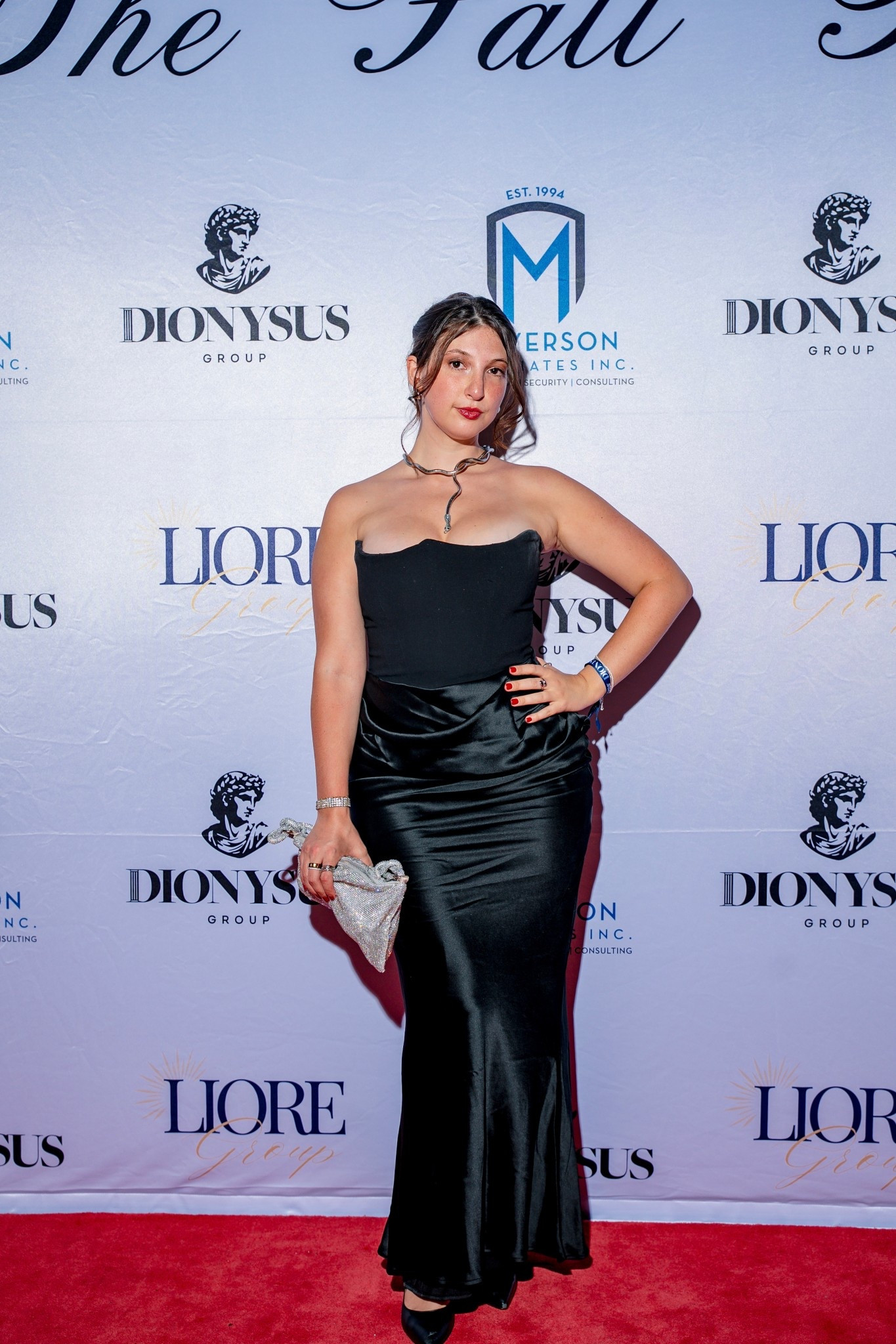 The most flattering dress I’ve ever worn

Corset dress, house of cb, black dress, form fitting dress, silk, midsize fashion 

#LTKMidsize