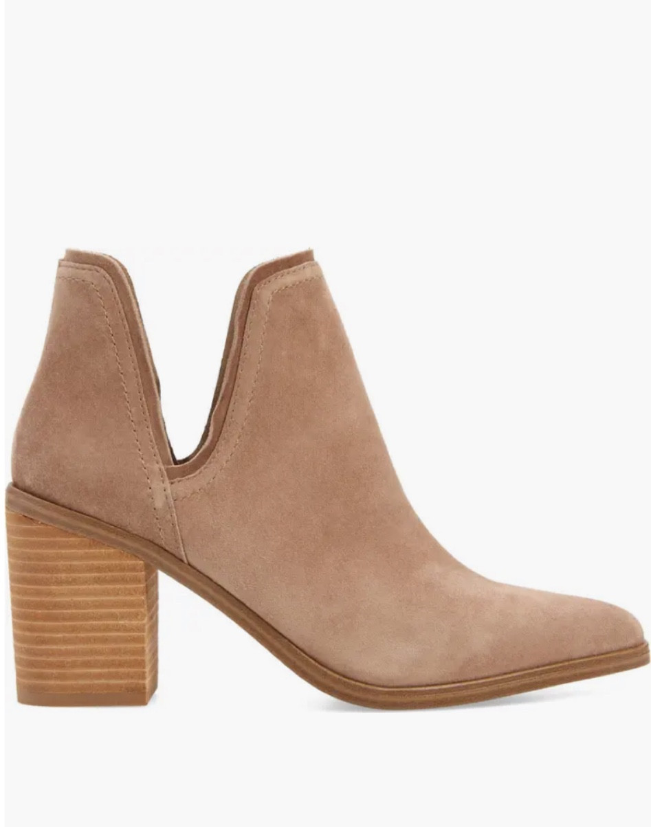 Major sale for size 5 or 11!

#LTKfindsunder50 #LTKGiftGuide #LTKCyberWeek