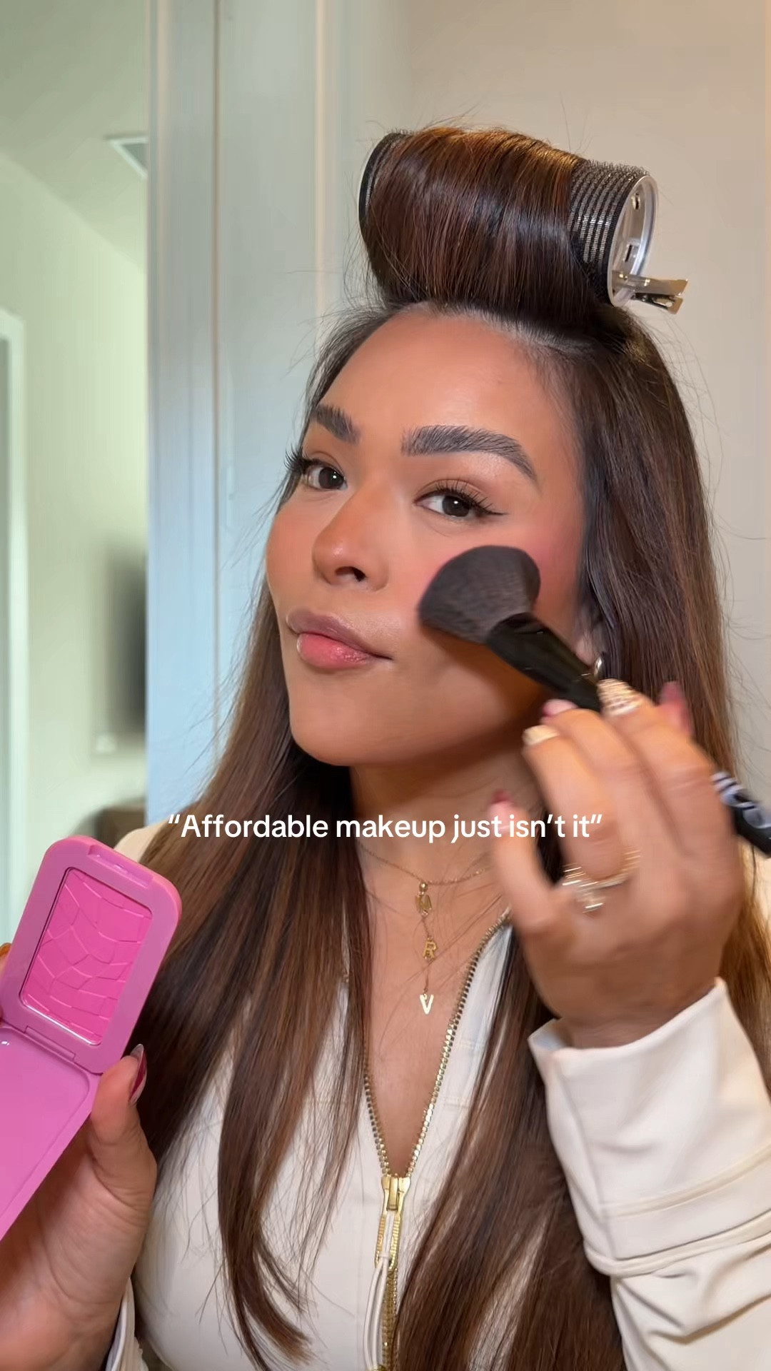 Whoever said that lied! Look at the flawless base amigas 

I love affordable makeup! 💕💕💕

@milanicosmetics clean start prep step 
@maybelline grippy primer 
@elfcosmetics halo glow liquid filter 
@maybelline true match foundation + lifter concealer 
@elfcosmetics liquid blush in Cheeky Lychee
@sacheubeauty liquid contour stay-n 
@lorealparis infallible setting powder in shade 10 
@milanicosmetics baked bronzer in tuscan tan 
@nyxcosmetics butter melt blush in my butta half + lip liner in  og cold brew 
@neutrogena lip oil in mocha mist 
@lorealparis ambition lip oil shade 601 
@morphebrushes setting spray mist 

#makeuproutine #affordablemakeup #drugstore #brownskinmakeup #grwm

#LTKgrwm