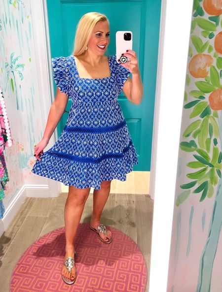 This blue and white eyelet Lilly Pulitzer dress is stunning. Perfect tropical vacation dress!

Wearing a medium. Fits true to size.




#LTKtravel #LTKstyletip #LTKswim