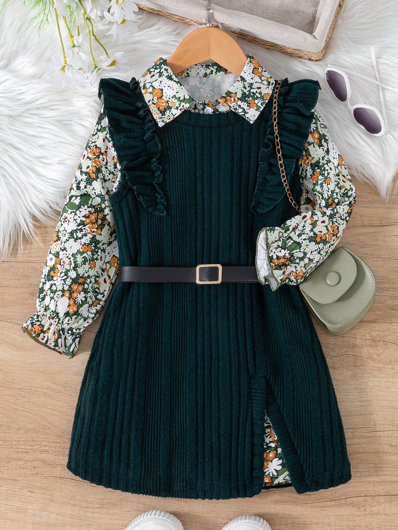 TrendsSHEIN 2pcs Young Girl Ditsy Floral Long Sleeve Top And Ruffle Solid Color Round Neck Dress ... | SHEIN
