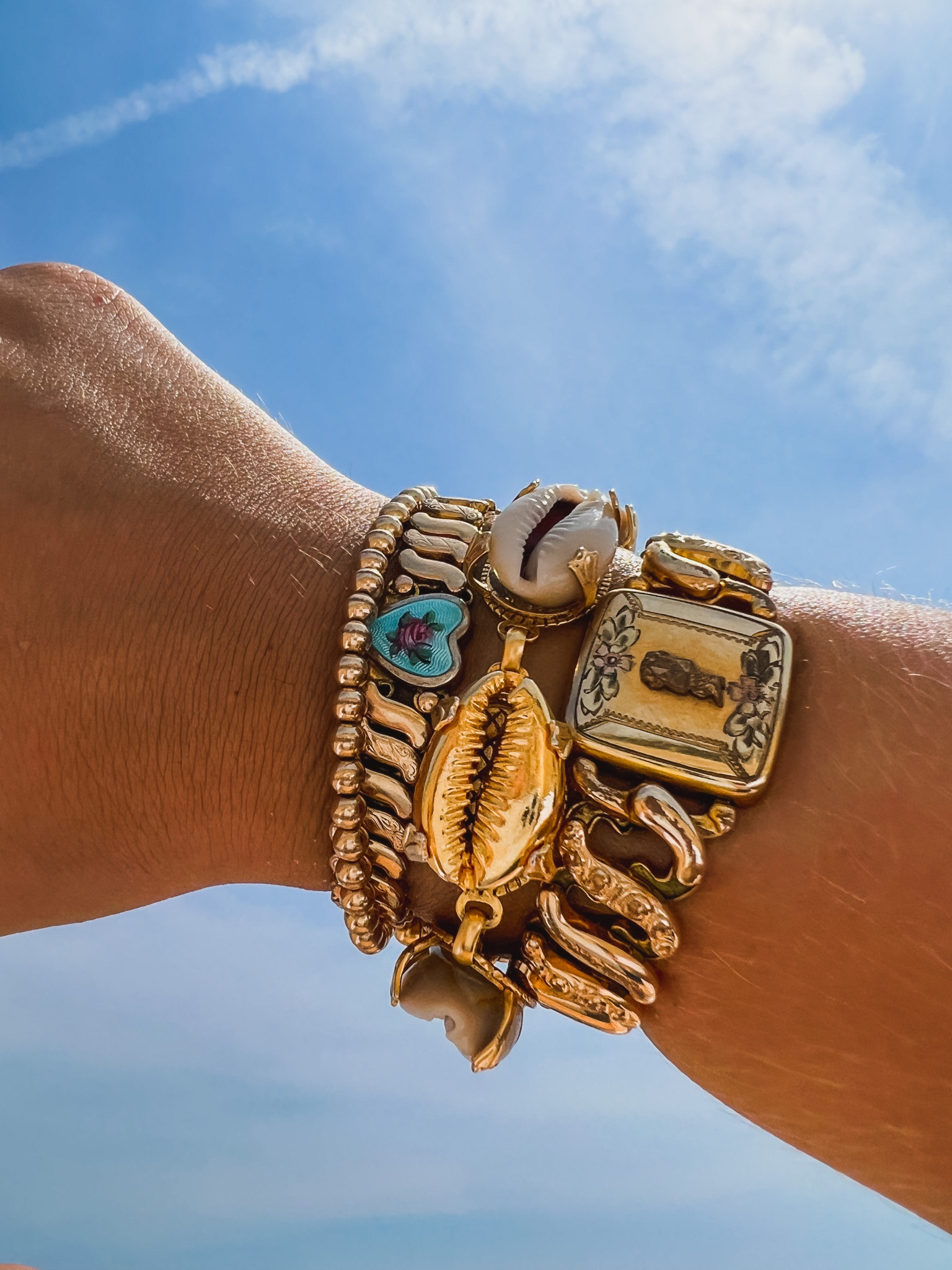 ✨The summer stack✨


#LTKSeasonal #LTKunder100 #LTKstyletip