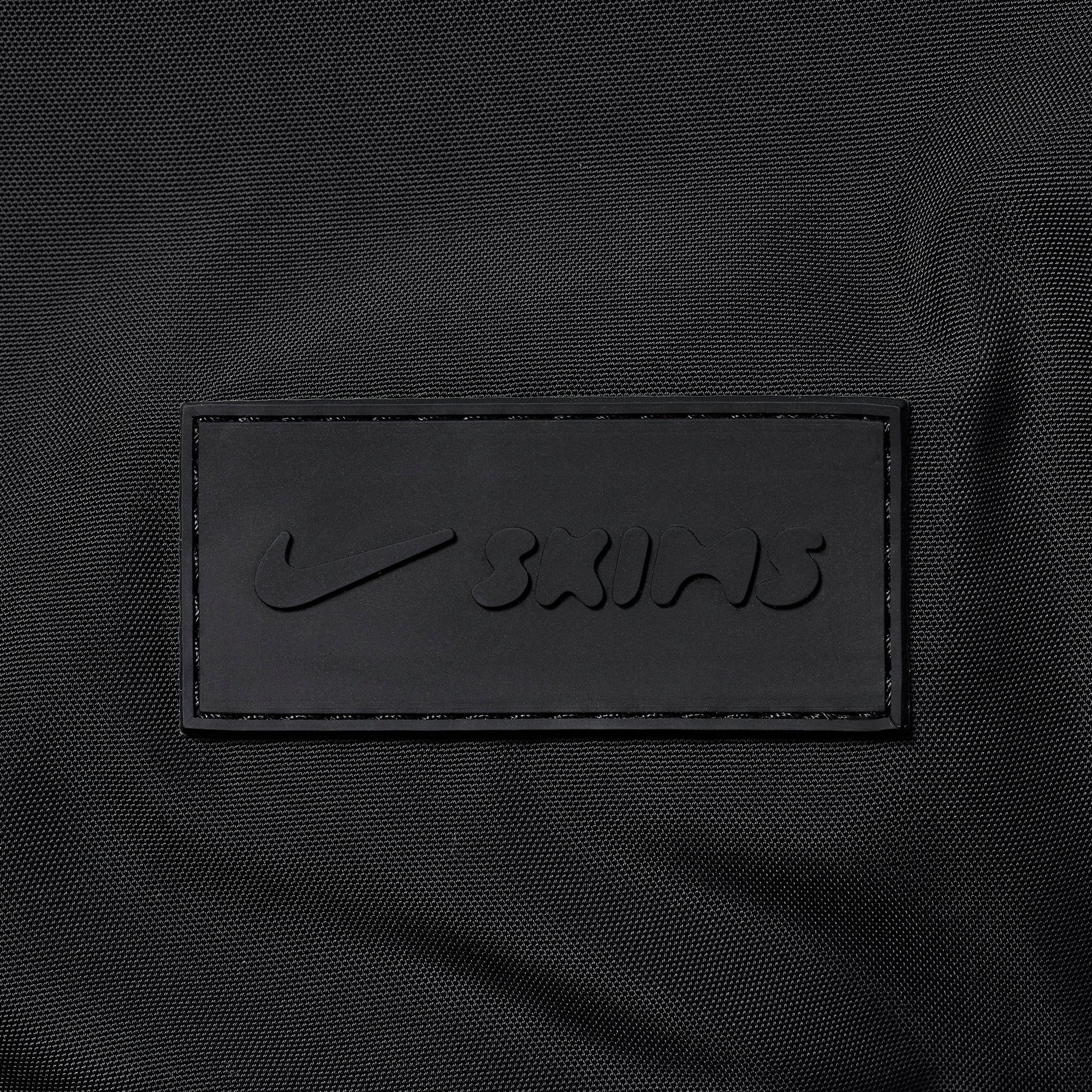 SKIMS Puffer Gym Bag | Black | NikeSKIMS Accessories | SKIMS (US)