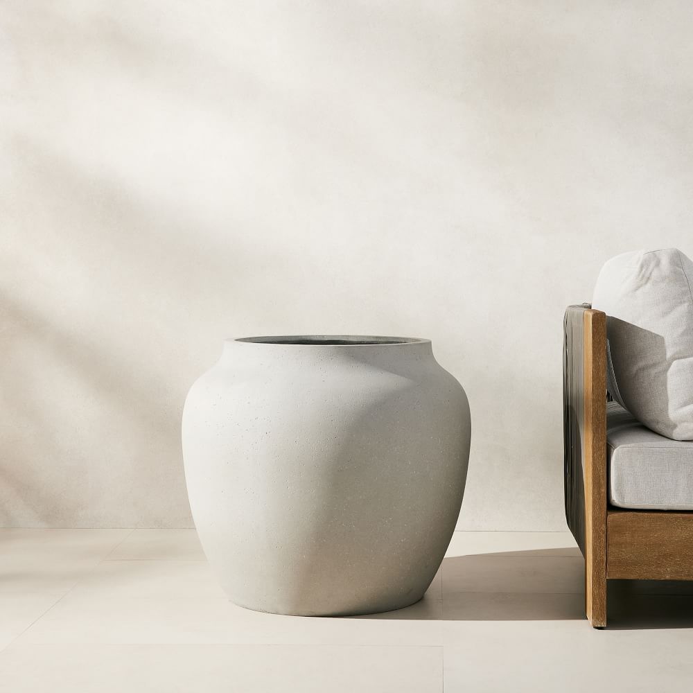 Ronan Outdoor Planters | West Elm (US)