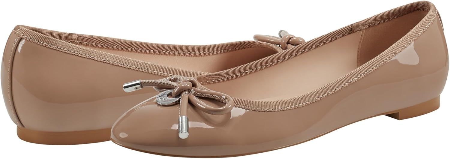 Bandolino Women's Payly Ballet Flat | Amazon (US)