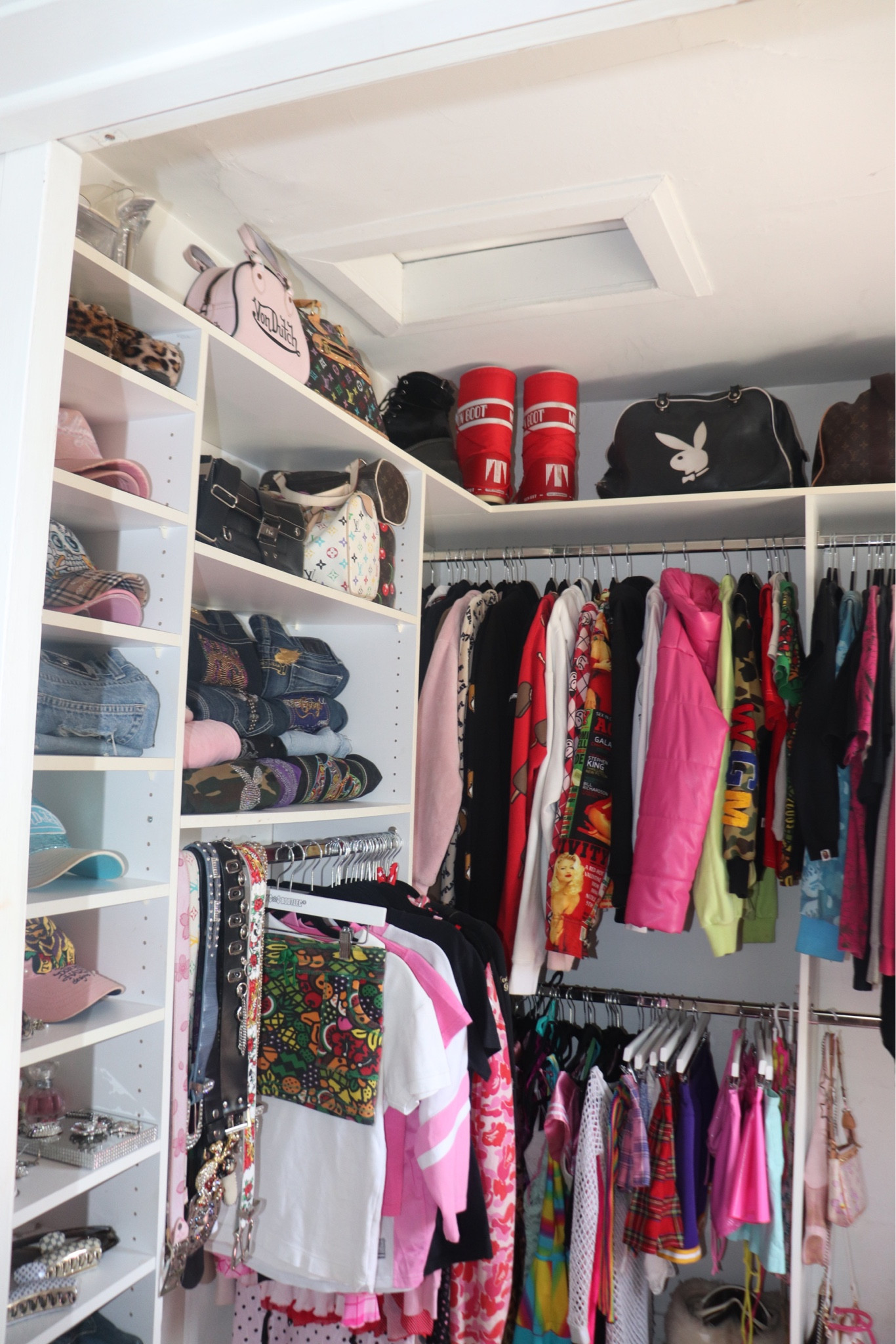 Shop 2000s brands for holiday gifts for her #y2k #2000s 