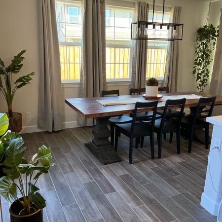 Cozy and simple dining room 🌿