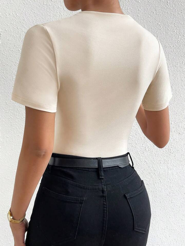 SHEIN Frenchy Solid Ruched Slim Fit Tee Bodysuit | SHEIN