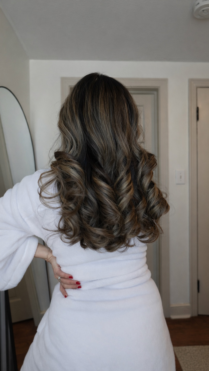 Hair wash day transformation 🤌🏻🧖🏼‍♀️✨

#LTKmomlife #LTKmorningroutine #LTKselfcare