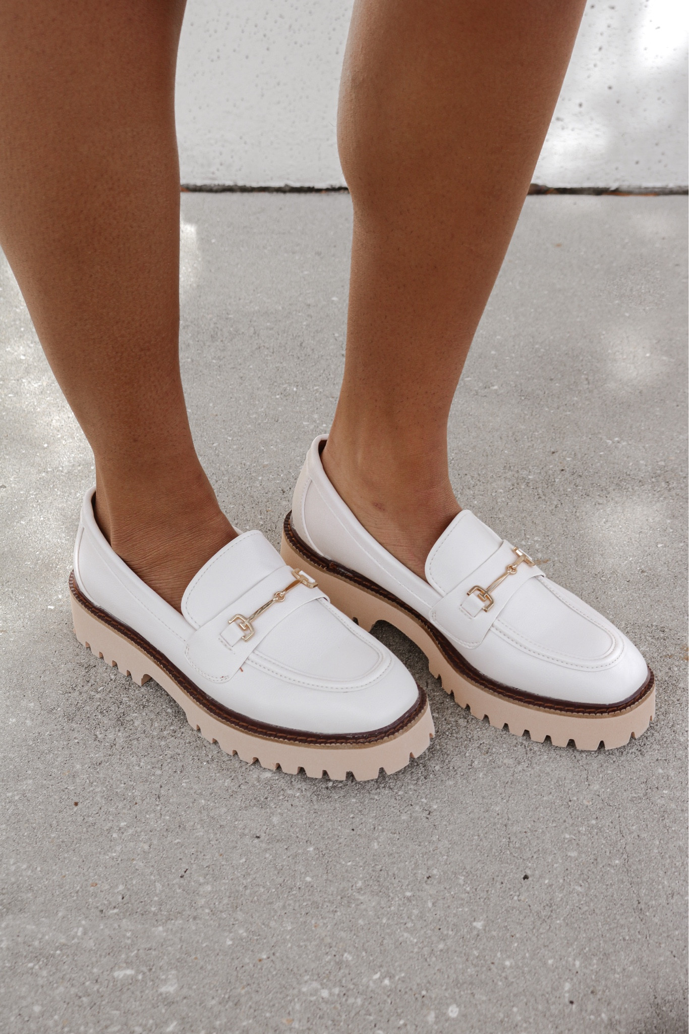 New classy white clean chic city loafers

Street style 
Parisian style 
European style 
Spring shoe 
Summer shoe 

#LTKstyletip #LTKshoecrush #LTKunder100