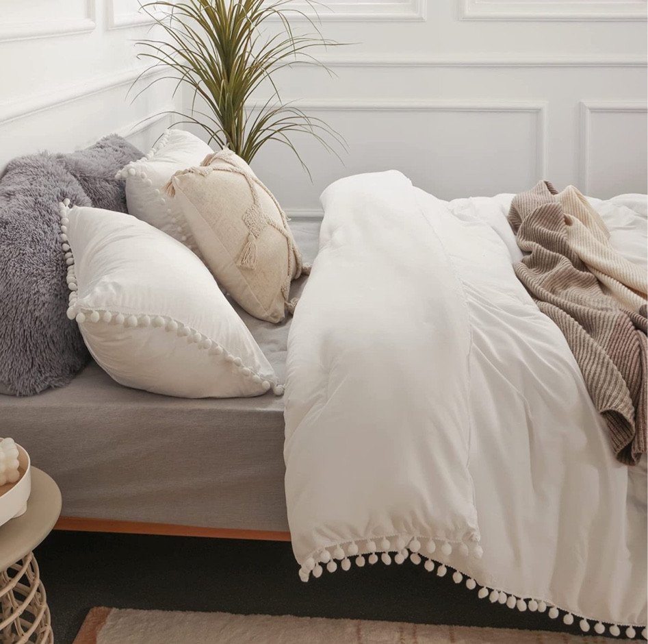 YIRDDEO Beige Queen Ball Pom Fringe Design Comforter Set 3pcs, 3 Pieces Boho Aesthetic Luxurious Queen Bedding Set, Vintage Ultra Soft Microfiber Comforter Set 

#LTKFind #LTKhome