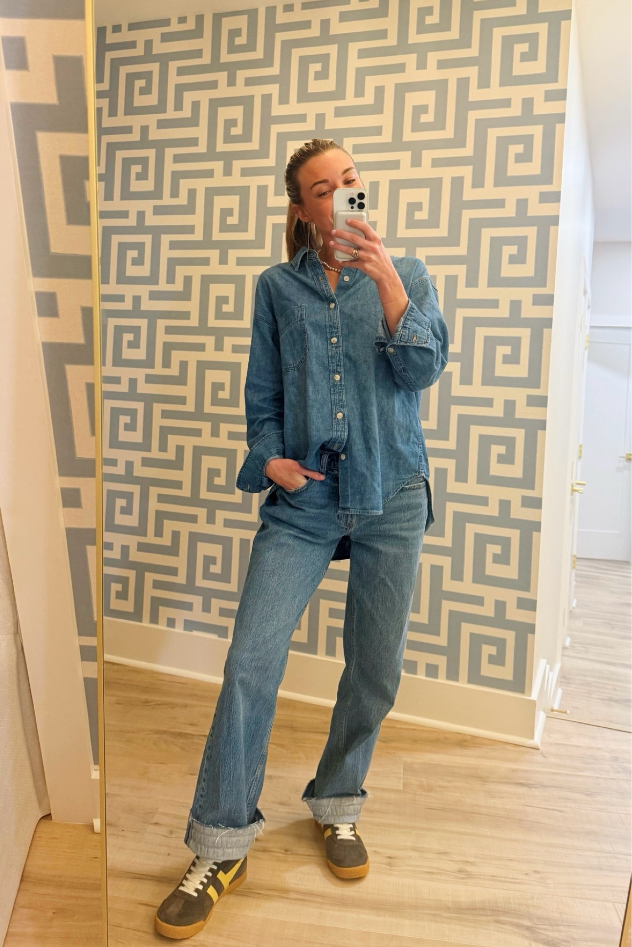 a denim moment ofc 

#LTKgrwm #LTKootd #LTKFindsUnder50