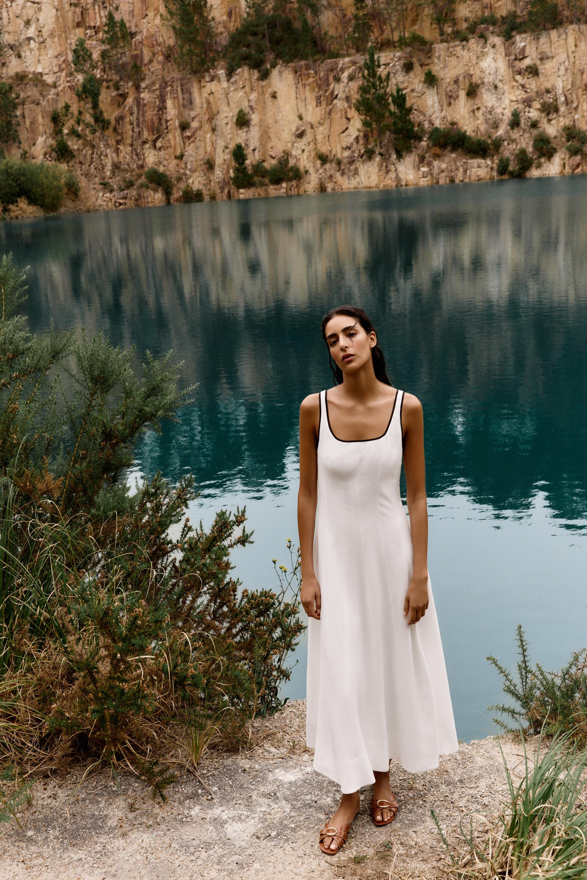 MIDI DRESS WITH CONTRAST PIPING | Zara UK