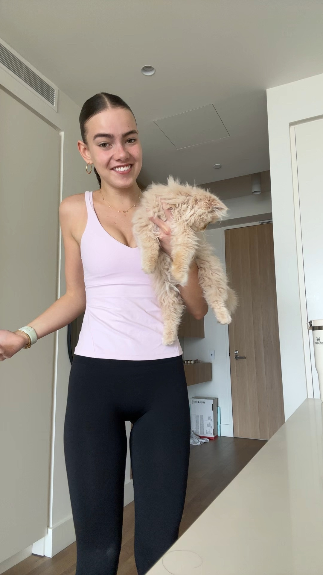 The top is out of stock but I’ve found similar tops in similar shades of pink 🩷🎀🐷💕🩰 I always wear a size 4 in Lululemon!