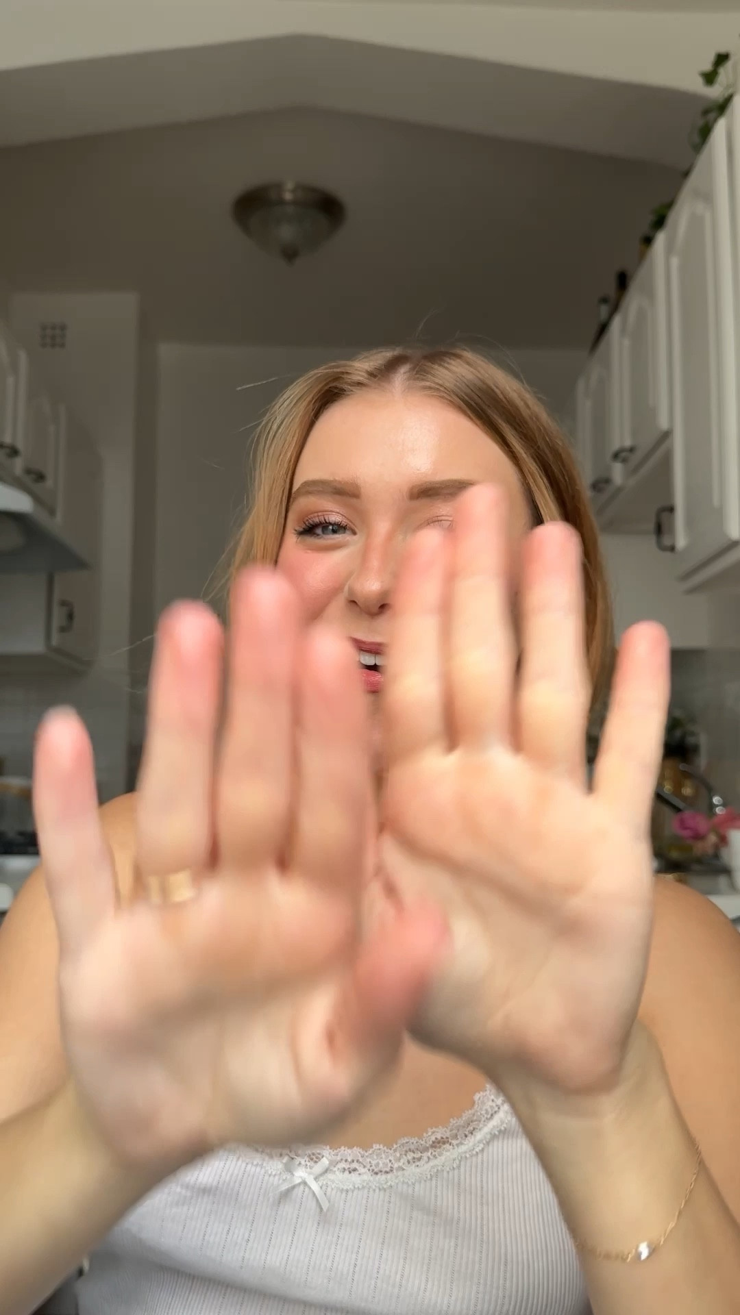 The perfect hair accessory doesn’t ex— 🥖🍞🍩🥐✨ 

Can also shop my items on Choose App! 

Use code “KAYLAKANE” for $20 towards your first order! Link in my bio 🤍

#shorthairstyles #bobhairstyles #frenchbob #90sbob #jennylemons #polychromegoods #chooseapp #hairaccessories

#LTKstyletip #LTKbeauty #LTKsalealert