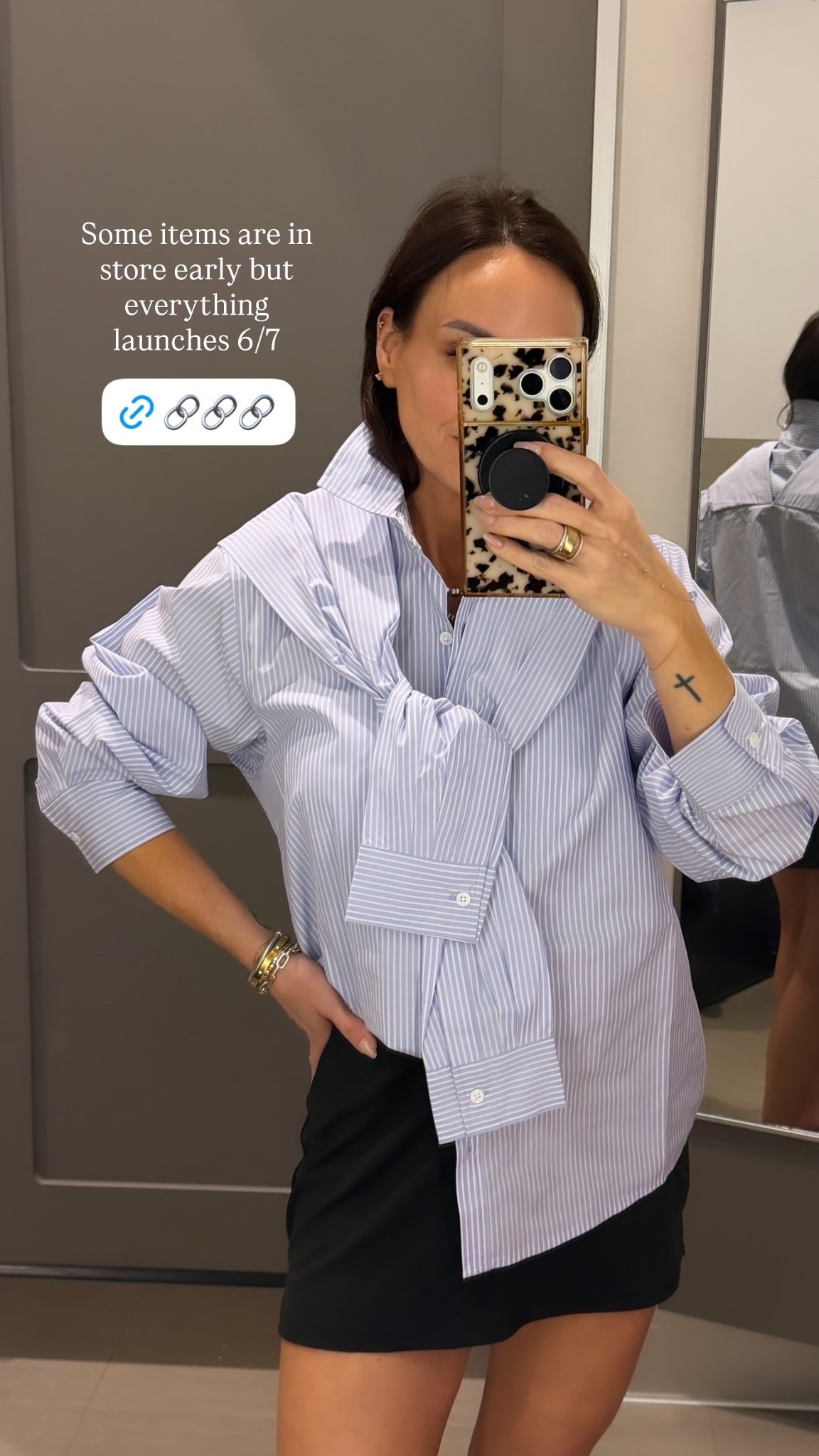 Some items are in store early but everything launches in the new KBB by Kahlana collection 6/7. New striped button up @Target  . Obv not styled with a workout skort but so cute.

Size Xs

#LTKootd #LTKOver40 #LTKWorkwear