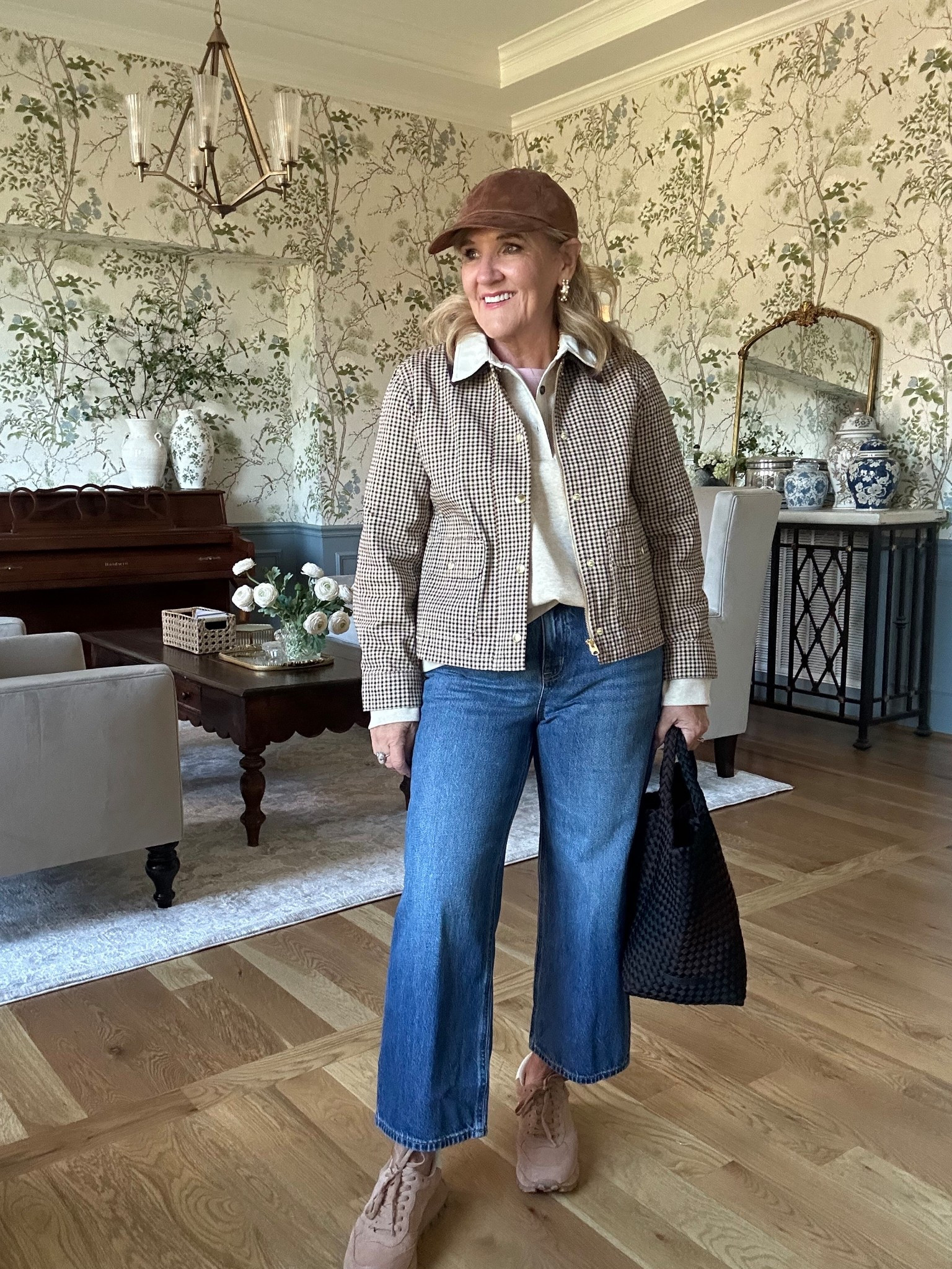 Sneak peek of content load loading for tomorrow. I have a J.Crew factory Hal for you and it’s all so so good
Plaid barn, jacket, size medium petite 
Wide leg jeans, size 29 petite 
Oversized, collared sweatshirt, size medium 
Pink short sleeve T-shirt, size medium 
Suede lug soul sneakers tts 
Persuade ball cap will be perfect for more dreary days of fall 

Fallout fall jacket, barn, jacket

#LTKOver40 #LTKFindsUnder100 #LTKSaleAlert