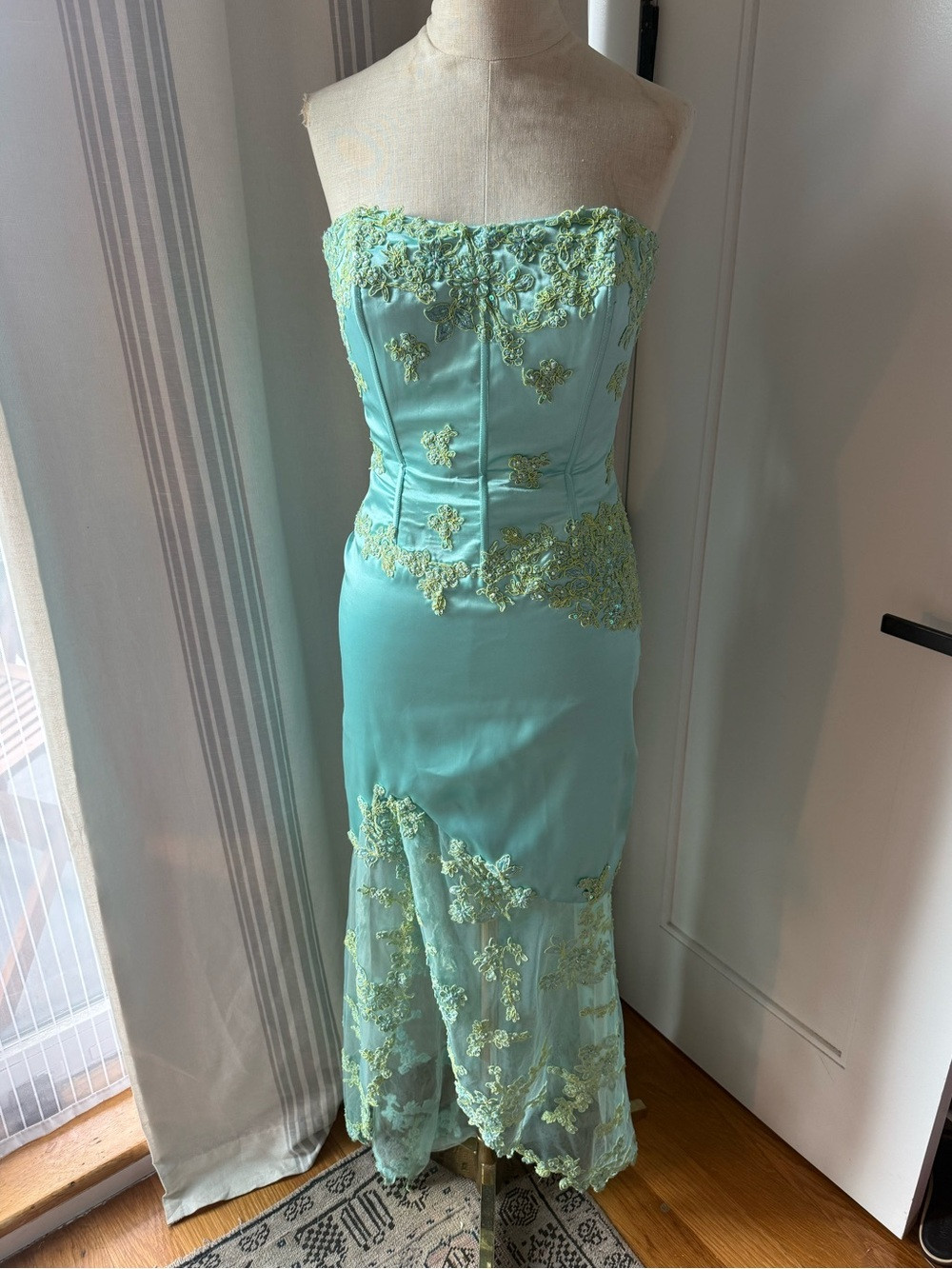 Cache Turquoise Strapless Dress with Green Lace Appliqué | Poshmark